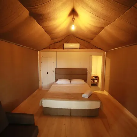 Longosphere Glamping Luxusní stan Kırklareli